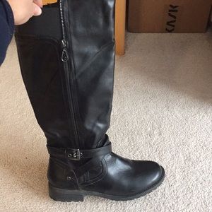 G by GUESS Leather Black Boots